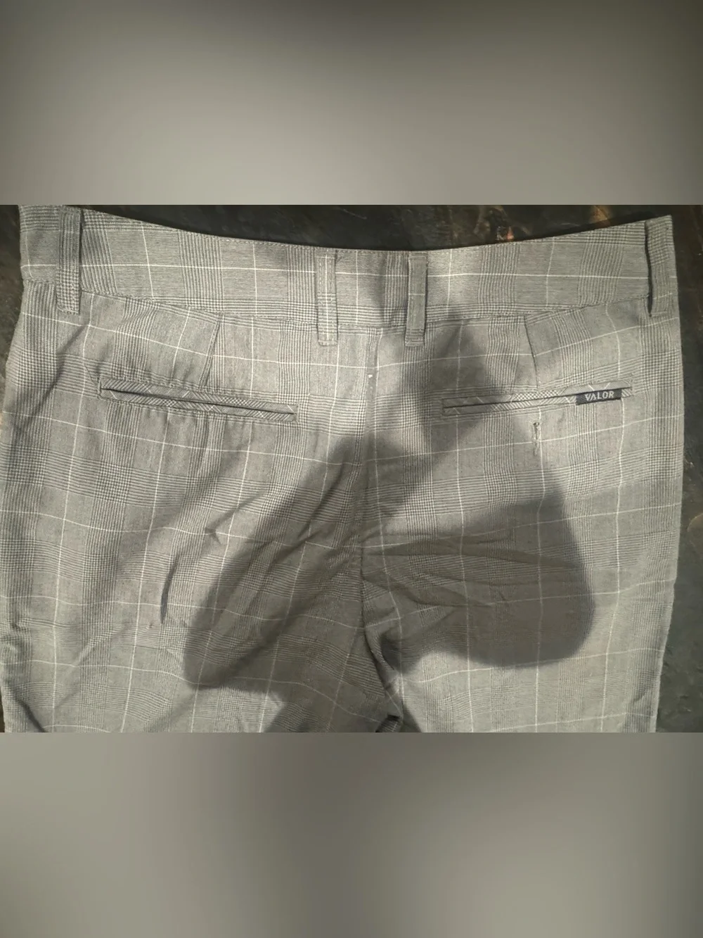 Valor Brand Men's Gray Window Pane/Plaid Pattern, Flat Front Shorts - Size 33